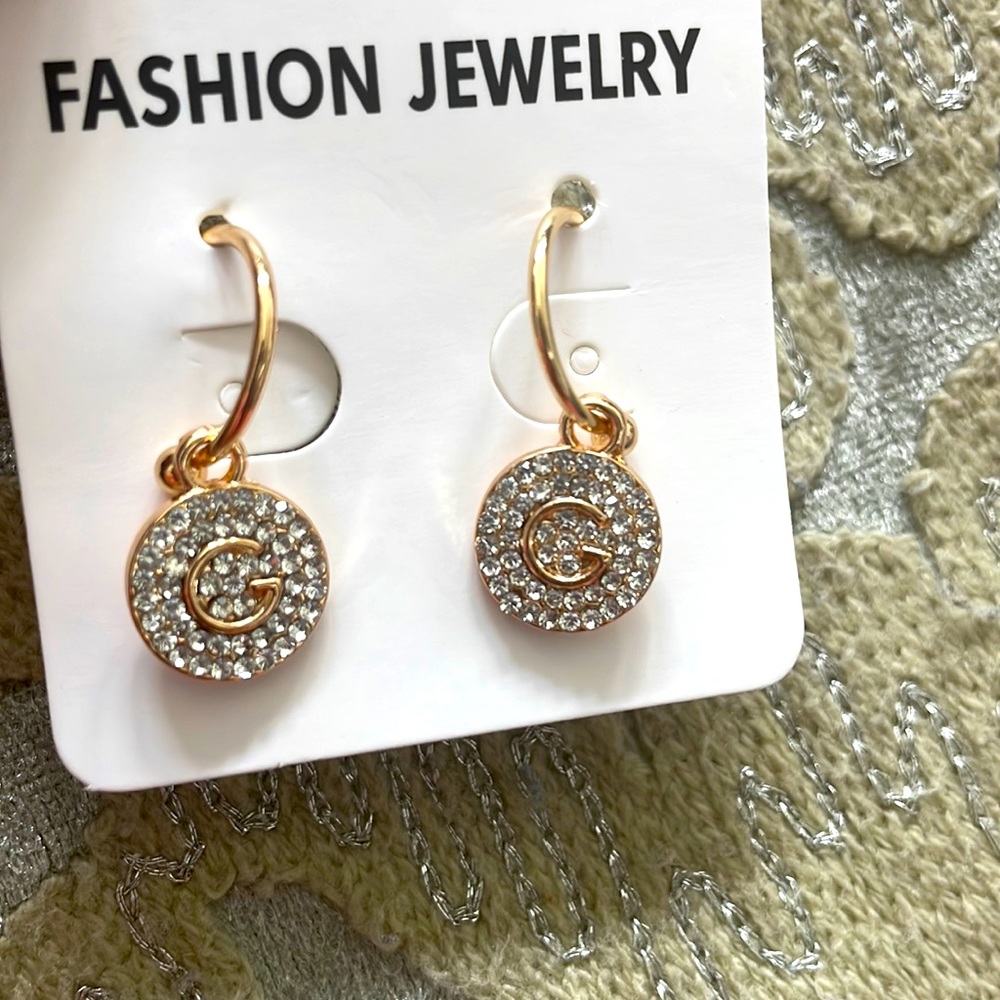 NWOT woman’s Earring